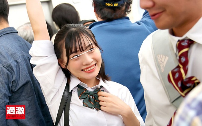 オルチャンメイクJK痴漢※泣きイキするまで弄りまわす！